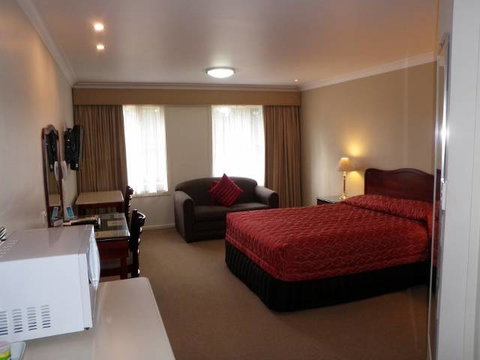 Endeavour Court Motor Inn - Stayed 2