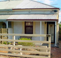 Harriett's Cottage Accommodation Clyde's Cottage - Stays Accommodation