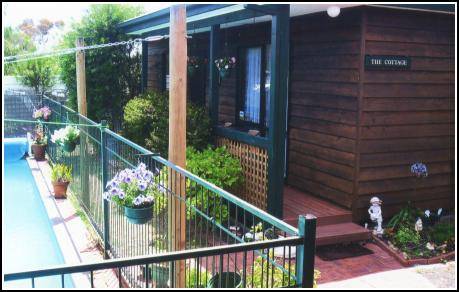 Jay - Jay's Cottage B & B - Stayed 2