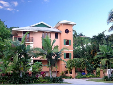 Martinique On Macrossan - Stayed 1