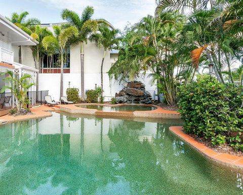 Ibis Styles Cairns - Stays Accommodation 1