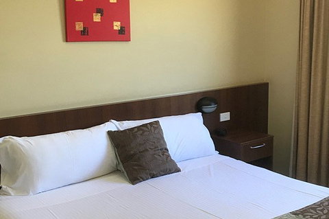 Rocky Resort Motor Inn - Stayed 1