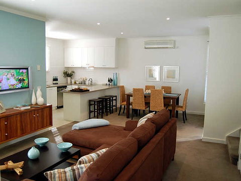 Mews Cottages - Stays Accommodation 3