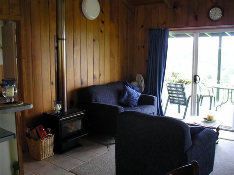 Oceanview Apartments - Stays Accommodation 3