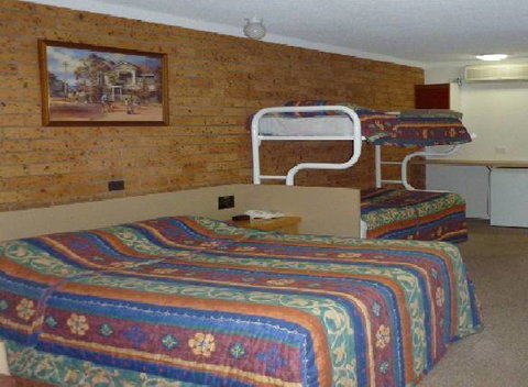 Overlander Motor Lodge - Stayed 1