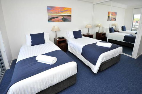 Pacific Marina Apartments - Stayed 1