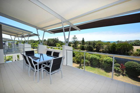 Pacific Marina Apartments - Stayed 4