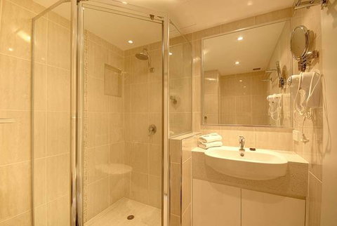 Pacific Surf Absolute Beachfront Apartments - Stayed 4