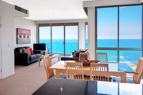 Pacific Views Resort - Main Beach - Stayed 0