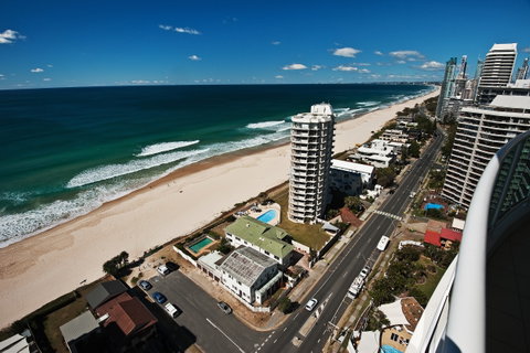 Pacific Views Resort - Main Beach - Stayed 4