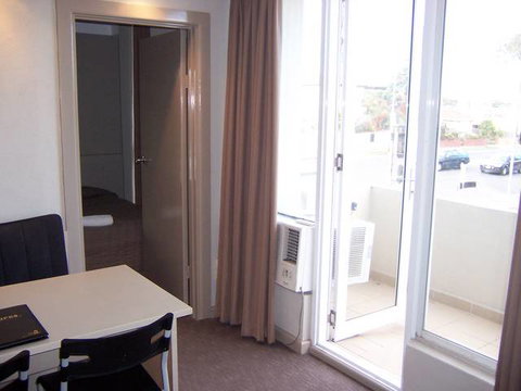 Parkville Place Apartments - Stayed 4