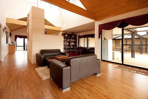 Sensational Heights Bed & Breakfast - Stayed 4