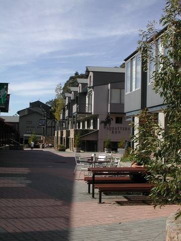 Squatters Run Apartments - Stayed 1