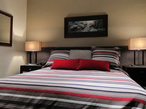 Squatters Run Apartments - Stayed 7