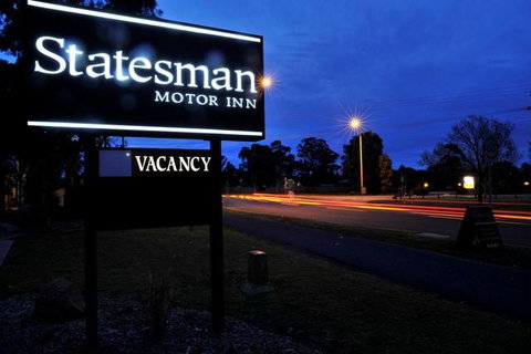 Statesman Motor Inn - Stayed 3