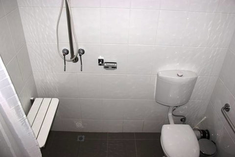 Sunshine Motor Inn - Stays Accommodation 11