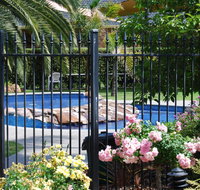 Sportsmans Motor Inn - Stayed