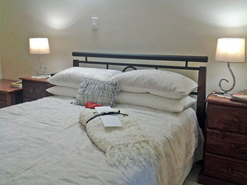 Bromeliad Bed And Breakfast - Stays Accommodation 7
