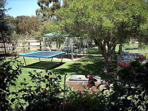 Tarcutta Halfway Motor Inn/Horse Hotel - Stays Accommodation 4