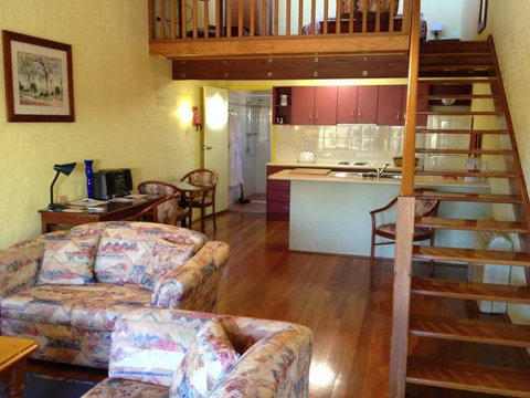 Shady Trees Barrington - Stayed 1