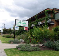 The Vines Motel  Cottages - Stayed