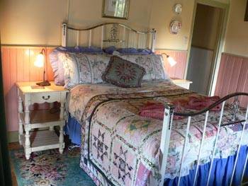 The Witches Garden - Cottage On The Creek - Stays Accommodation 0