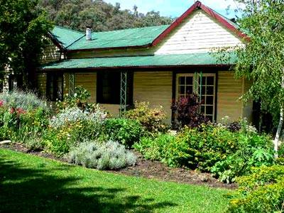 The Witches Garden - Cottage On The Creek - Stays Accommodation 1