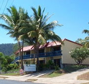Whitsunday Waterfront Apartments - Stays Accommodation