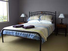 Jacaranda Heights Bed And Breakfast - Stayed 1