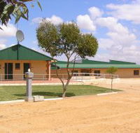 Tressies Museum and Caravan Park - Stayed