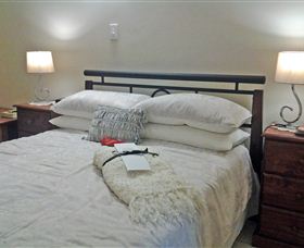 Bromeliad Bed And Breakfast - Stays Accommodation 0