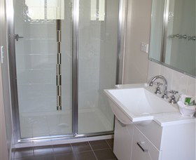 Bowlo Holiday Cabins - Stayed 5