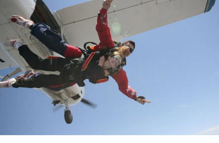 Commando Skydivers - Stayed 5