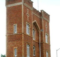 Barracks Archway - Stayed