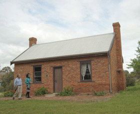 Sandalwood Yards And Tipperary School - Stayed 0