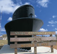 Harold E Holt Naval Communication Station - Stayed
