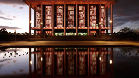 National Library Of Australia - Stayed 0