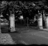 Toowong Cemetery - Stayed
