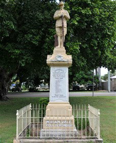 Miriam Vale War Memorial - Stayed 0