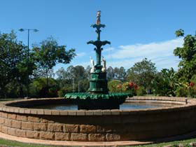 Band Rotunda And Fairy Fountain - Stayed 0
