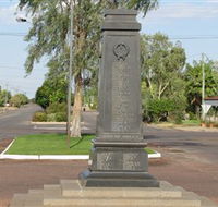 Winton War Memorial - Stayed