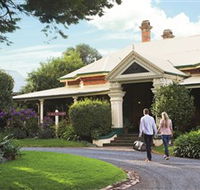 Historical Walk Through Russell Street - Stayed