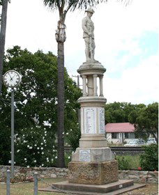 Forest Hill War Memorial - Stayed 0
