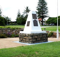 Dunwich War Memorial - Stayed