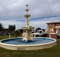 Cunnamulla War Memorial Fountain - Stayed