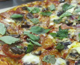 Mezzadellas Woodfired Pizza And Tapas - Stayed 0