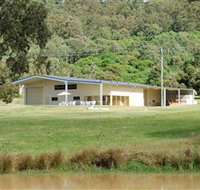 Razorback Ridge Wines - Stayed