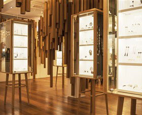E.g.etal: Contemporary Jewellery And Objects - Stayed 0