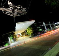 Gladstone City Library - Stayed