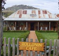 Rollonin Cafe - Stayed